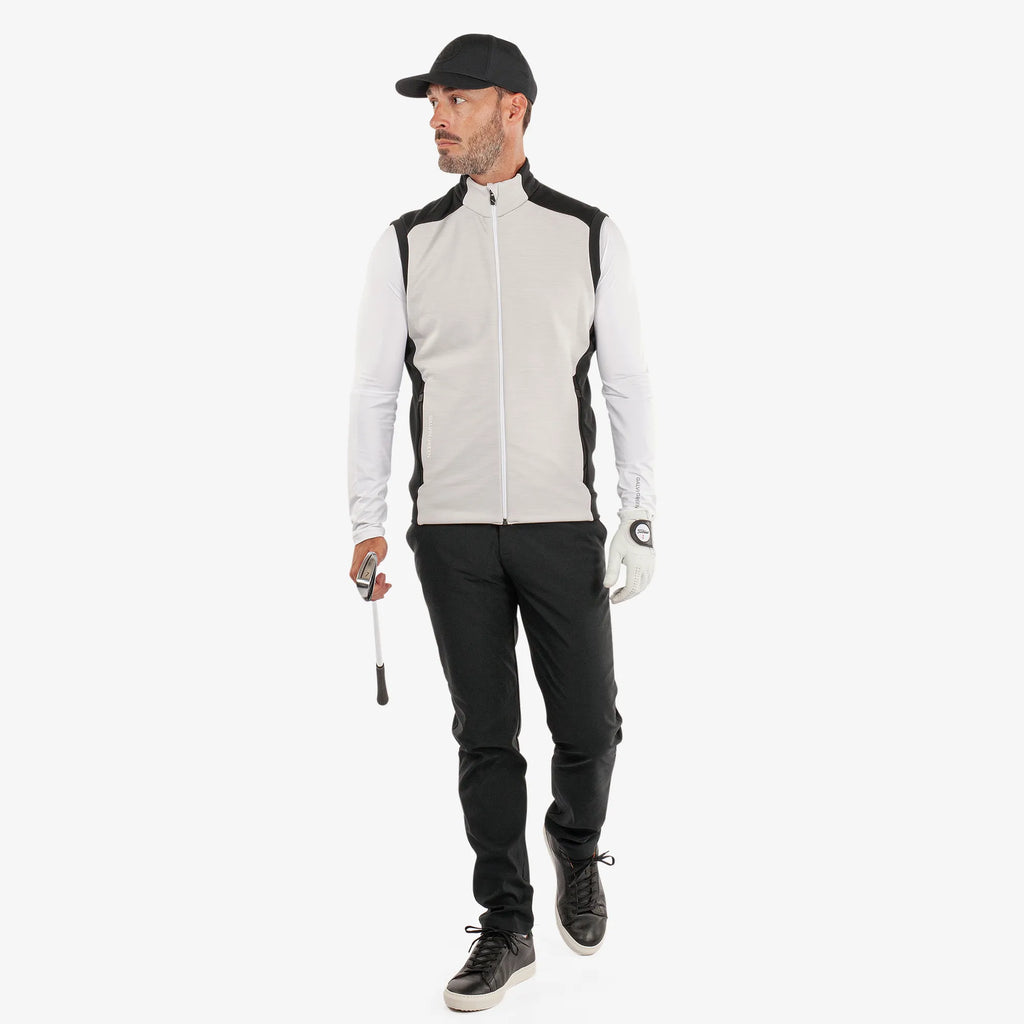 Dolph is a Insulating golf vest for Men in the color Cool Grey/Black(2)
