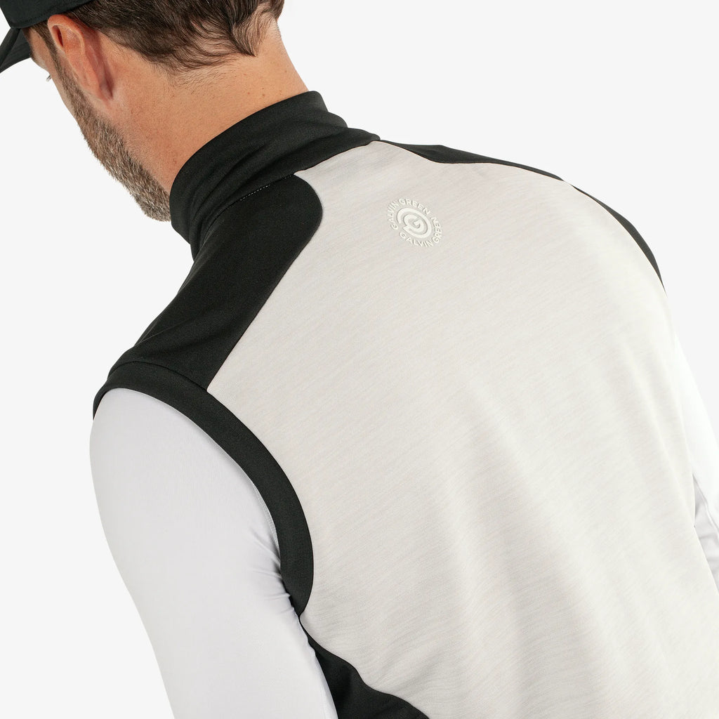 Dolph is a Insulating golf vest for Men in the color Cool Grey/Black(6)