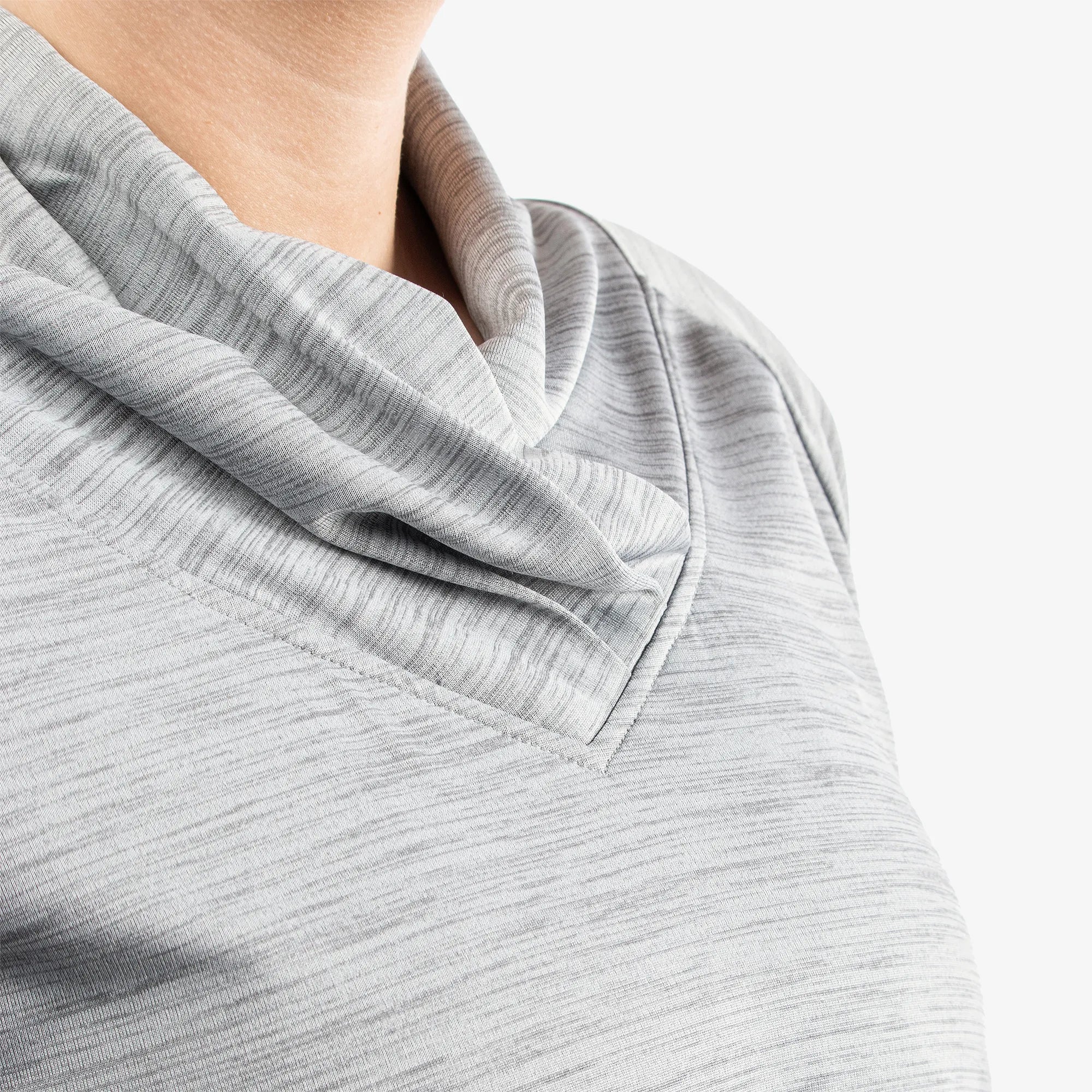 Dorali is a Insulating golf mid layer for Women in the color Cool Grey(5)