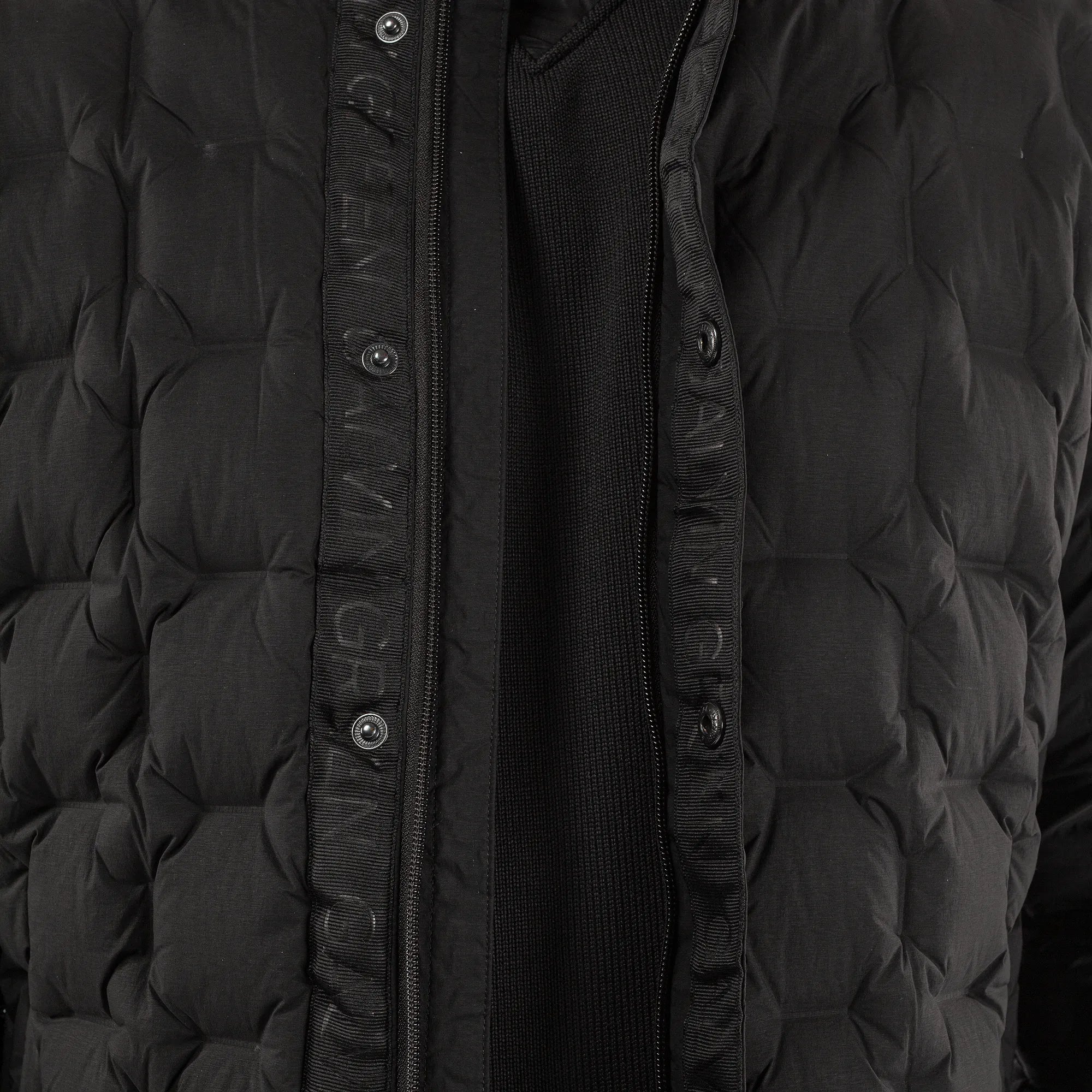 Hugo is a Windproof and water repellent golf jacket for Men in the color Black(5)