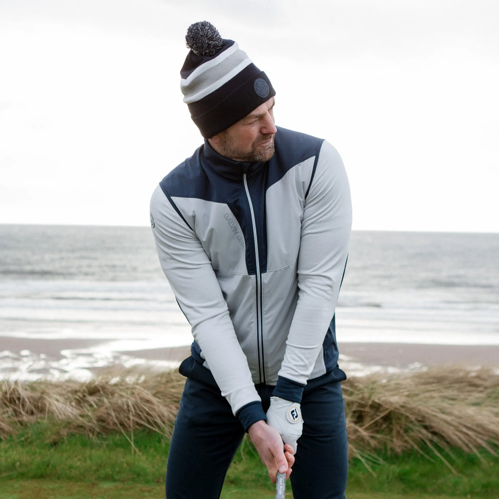 Lathan is a Windproof and water repellent golf vest for Men in the color Cool Grey/Navy(9)