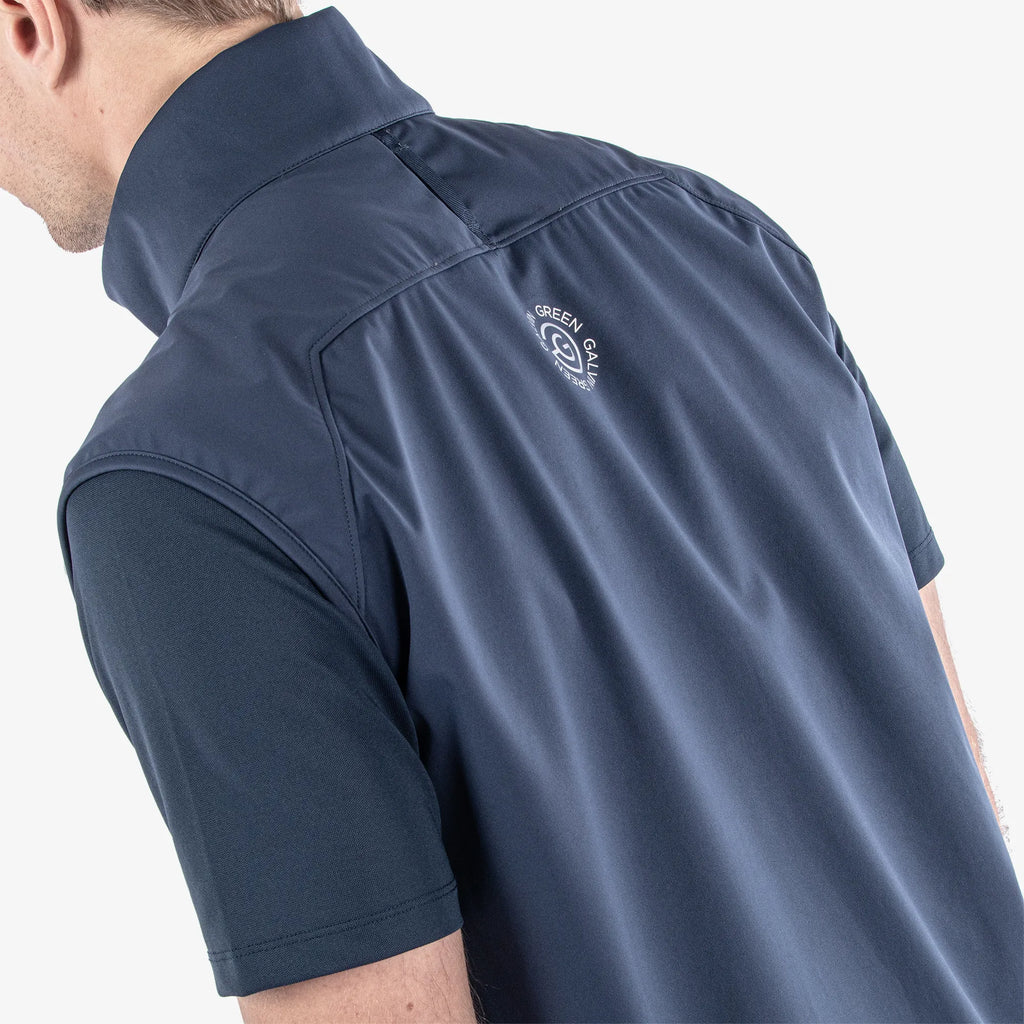 Lathan is a Windproof and water repellent golf vest for Men in the color Cool Grey/Navy(7)