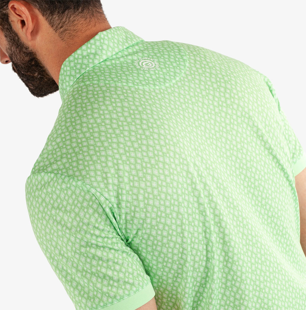 Manuel is a Breathable short sleeve golf shirt for Men in the color Fresh Green/White(5)