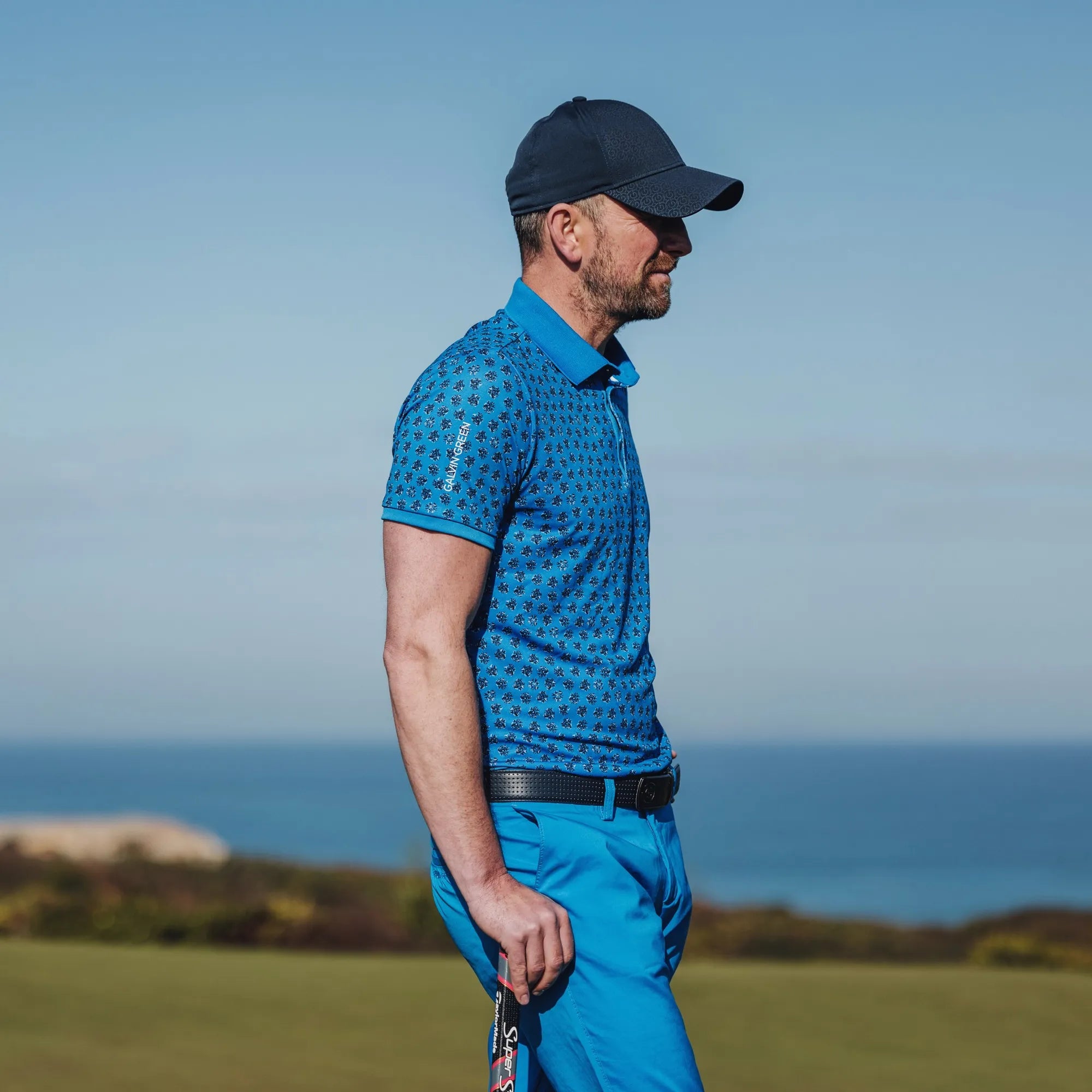 Murphy is a Breathable short sleeve shirt for Men in the color Blue Bell(3)