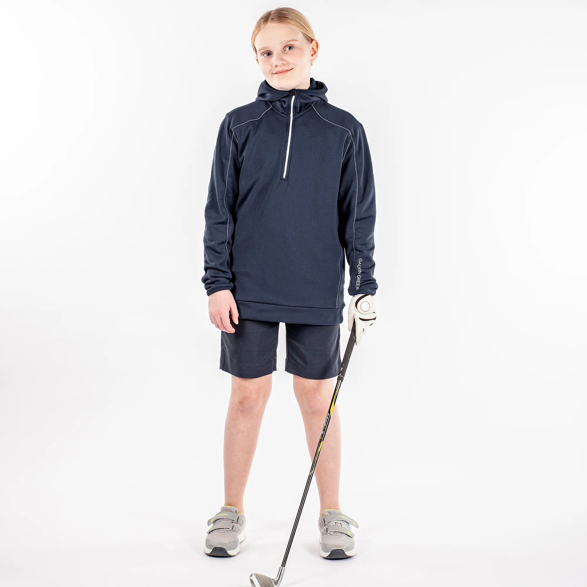 Rob is a Insulating golf sweatshirt for Juniors in the color Navy(2)