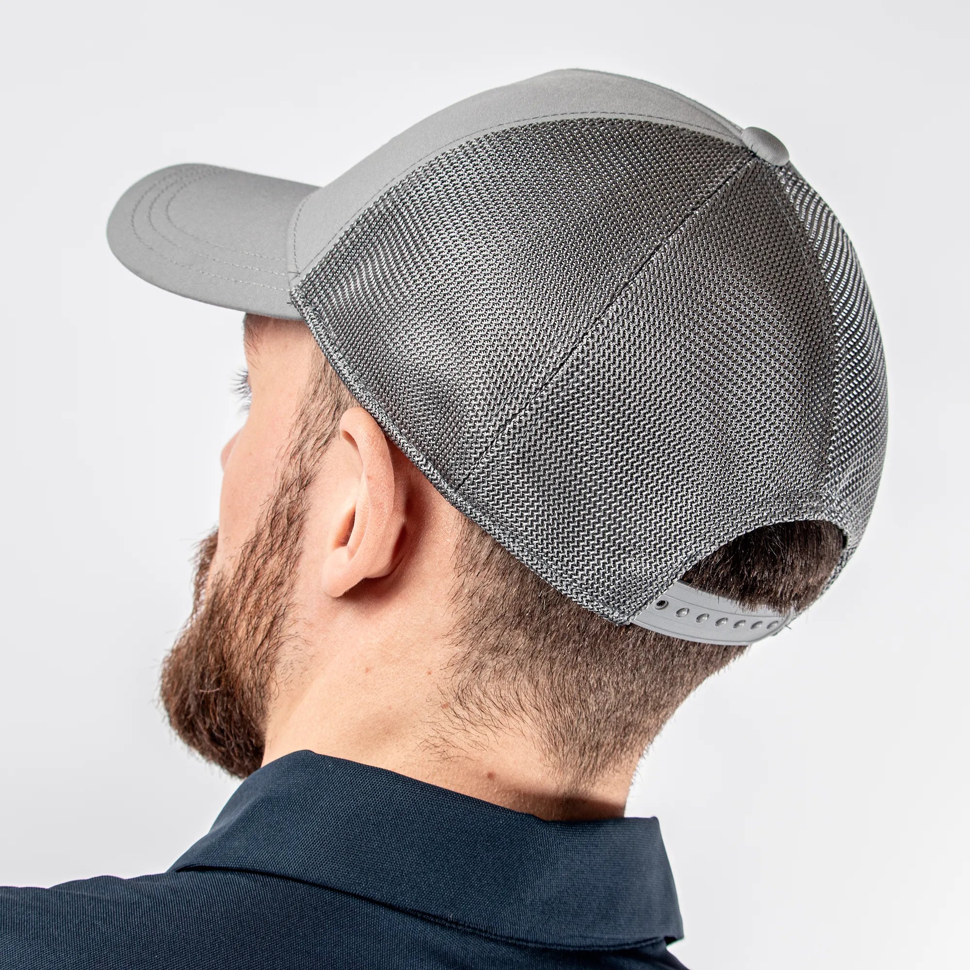 Scott is a Golf cap in the color Sharkskin(4)